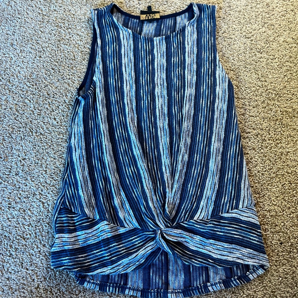 W5 blue and black front knit tank top